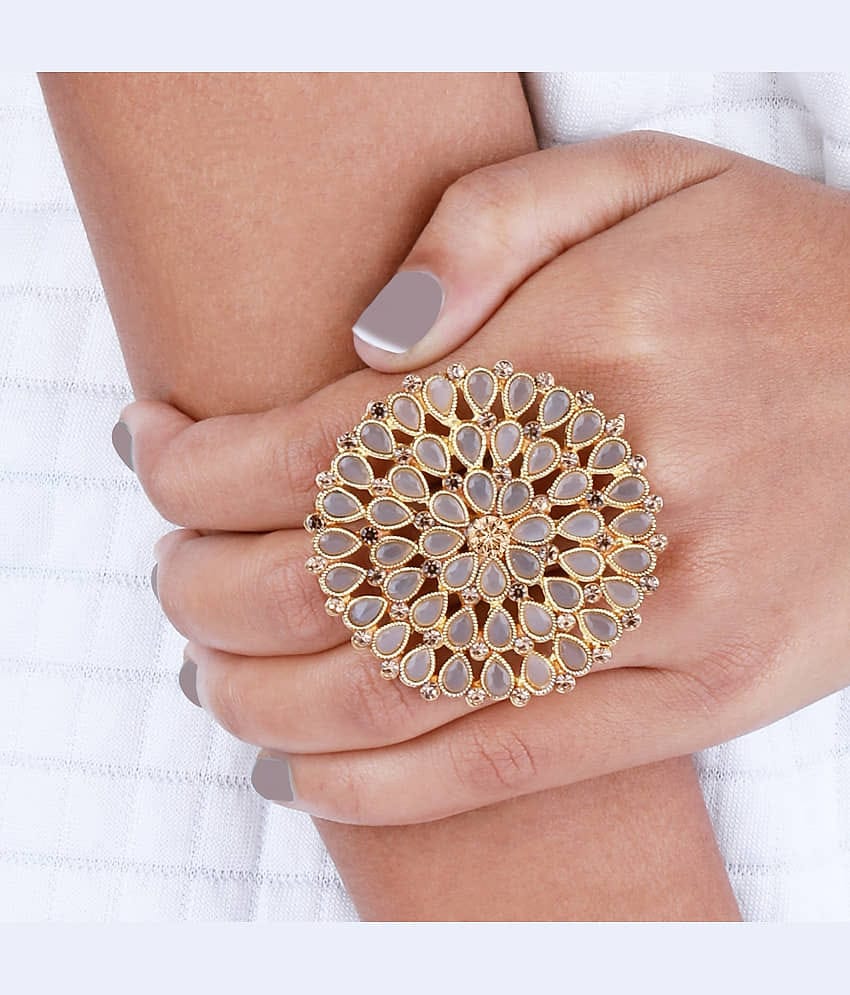 Round Gold Tone Adjustable Designe Traditional Finger Ring For Women And Girl