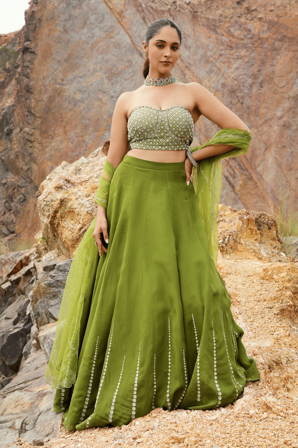 JODHA LEHENGA SET-XS
