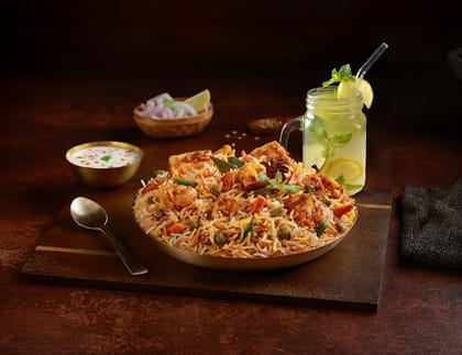 Paneer Subz Mughal Biryani + Lemonade + Raita