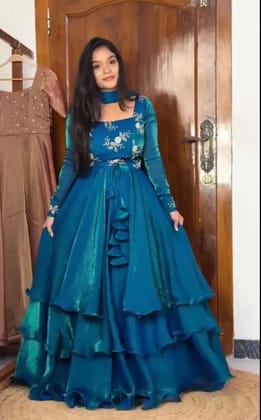Beautifull 3 in 1 Lehenga Set Outfits