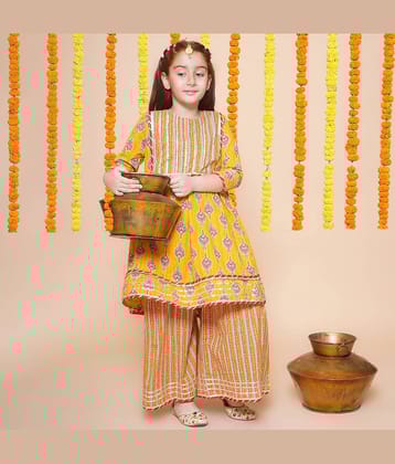 Arshia Fashions Girls Cotton Blend Kurta and Sharara Set ( Pack of 1 , Multicolor )