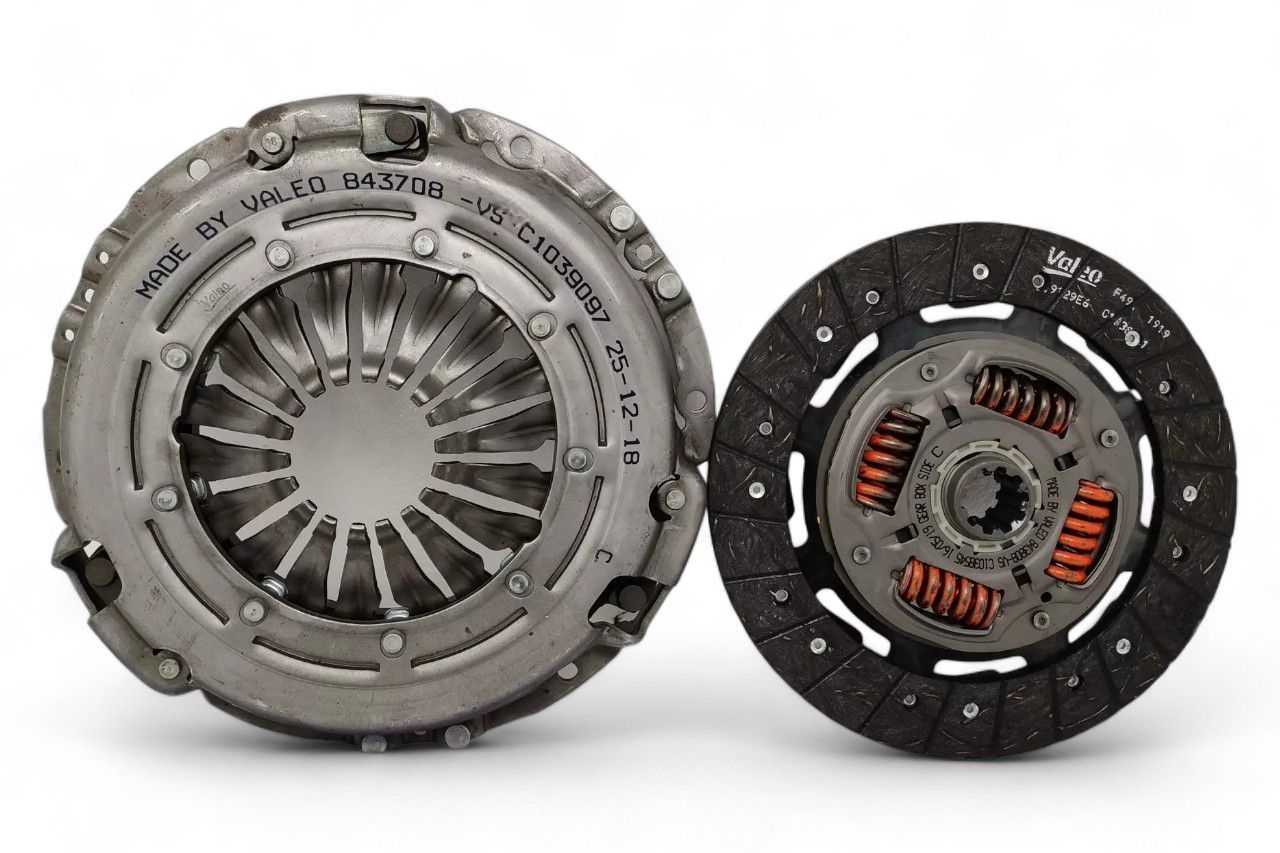 Valeo Clutch Set (Disc+Pressure Plate) AV914809