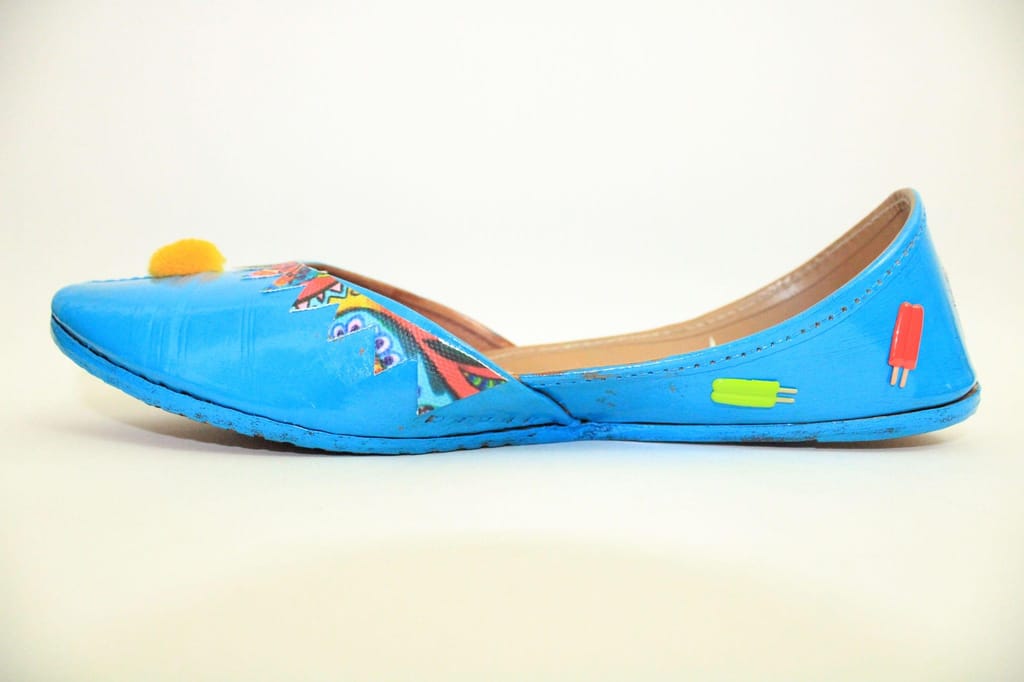 BLUE POPSICLE ~ Beautiful Handpainted Juttis