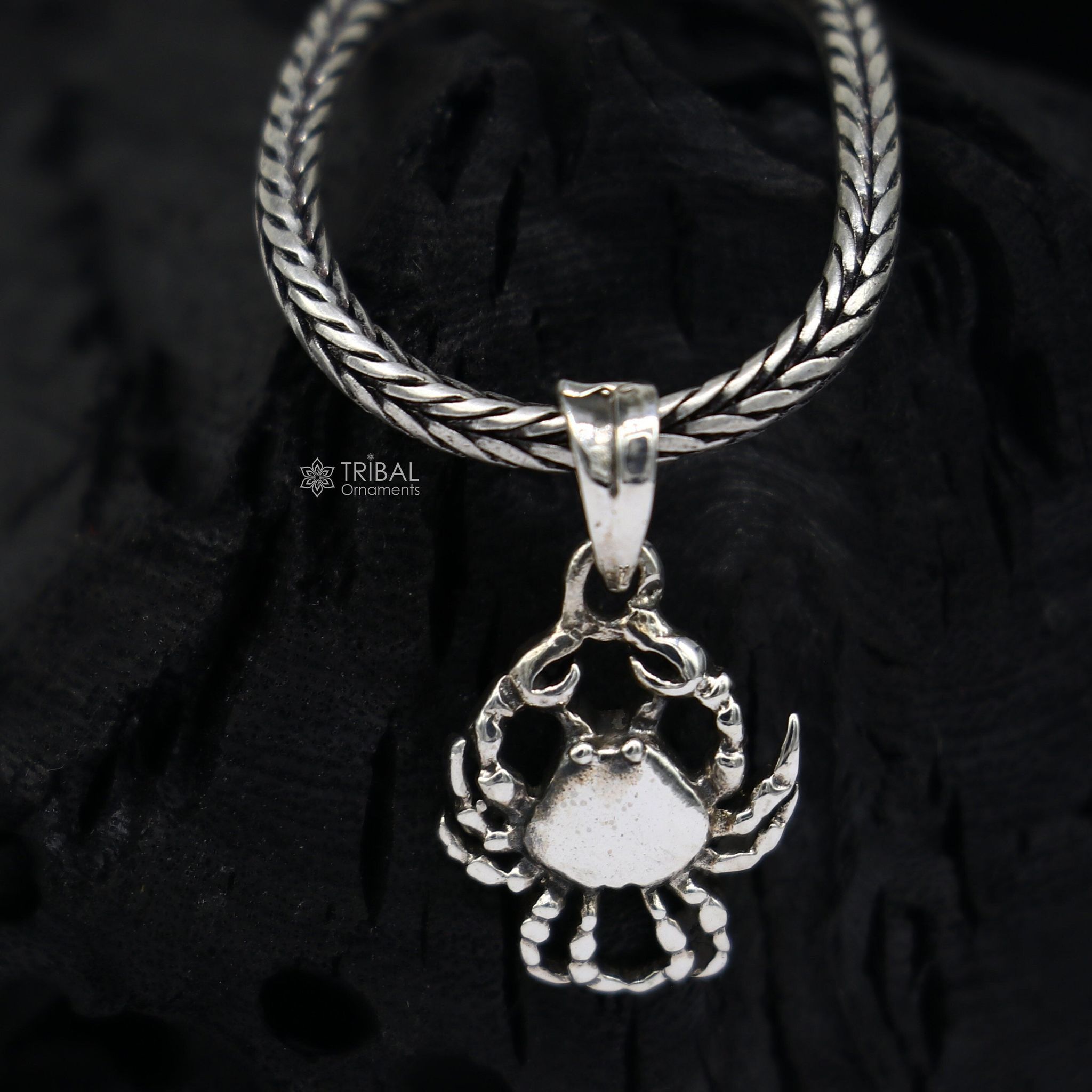 925 Sterling silver Unique Crab Pendant, Crab Charm, Crab Necklace with Chain. Jewelry for Angler best gifting jewelry NSP748-Only pendant