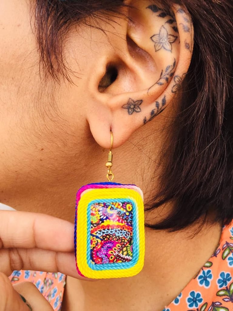 RAINBOW THREAD GLASS EARRINGS - SQUARE SHAPED