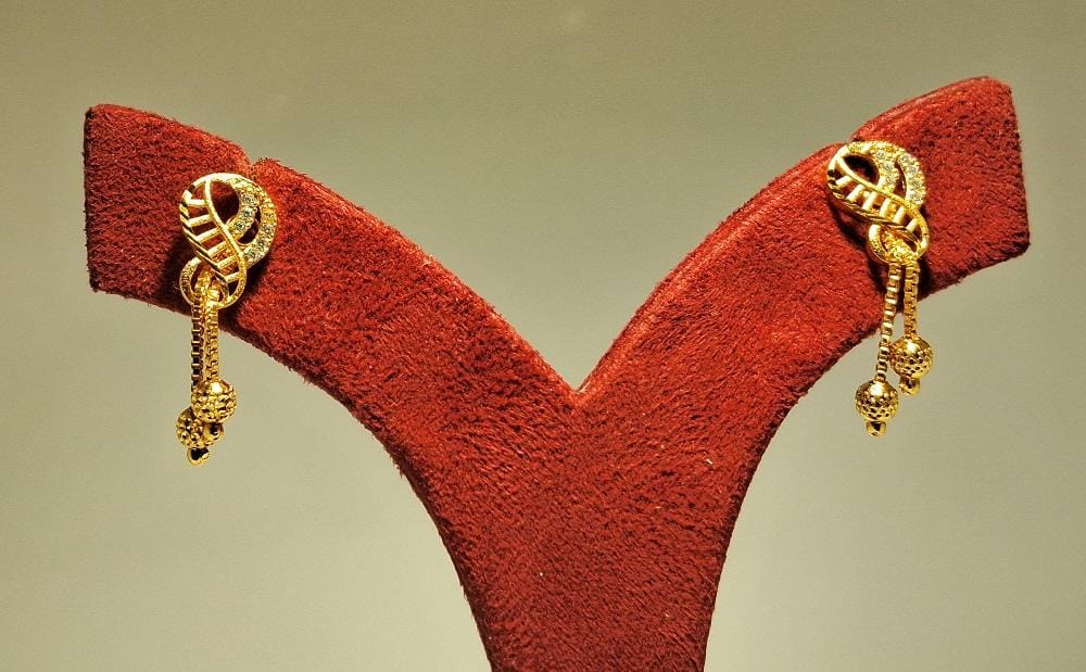 EARING GP