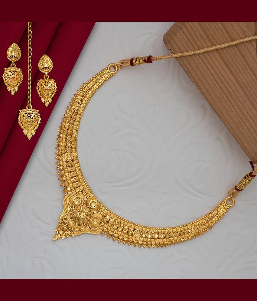 LUV FASHION Golden Pendant set ( Pack of 1 )