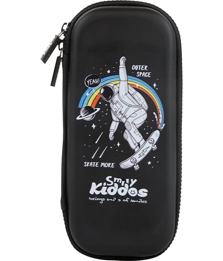 Smily Kiddos Small Pencil case - astronaut theme black