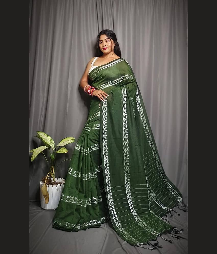 SARADA HANDLOOM Cotton Solid Saree With Unstitched Blouse Piece ( Green )