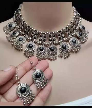 Samridhi DC Silver Alloy Necklace Set ( Pack of 1 )