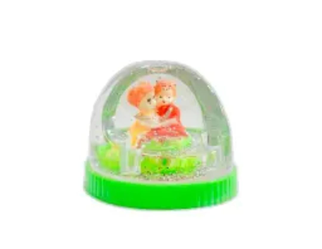 Mini Couple Snow Globe