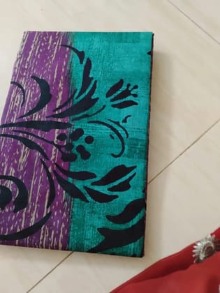 Elegant Red Silk Saree with Intricate Gold Embroidery