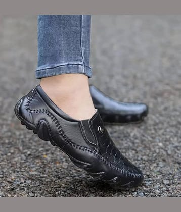Akiko Black Men's Slip on