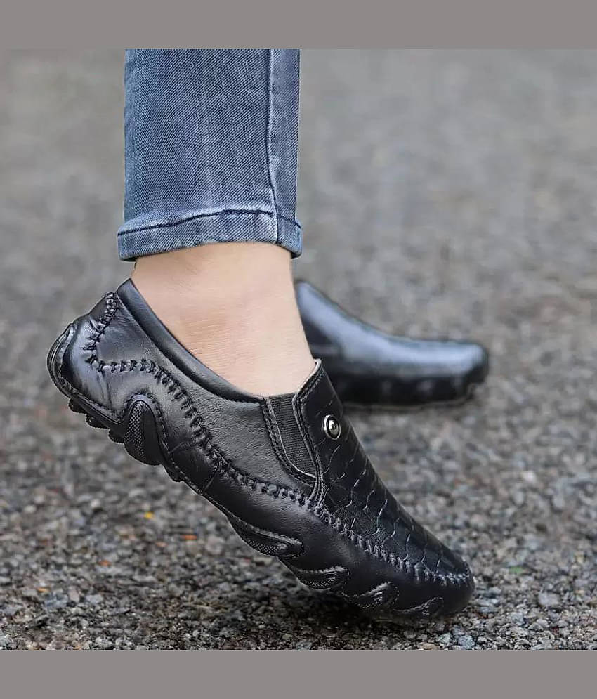 Akiko Black Men's Slip on