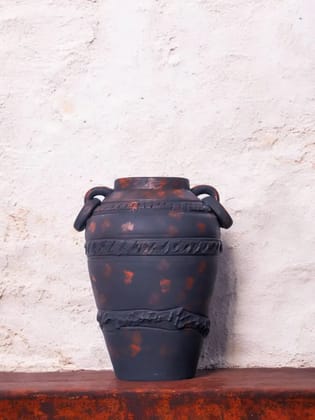 Obsidian Relic Vase