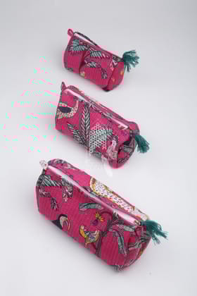 Set of 3 cosmetic bag/pouches with waterproof lining