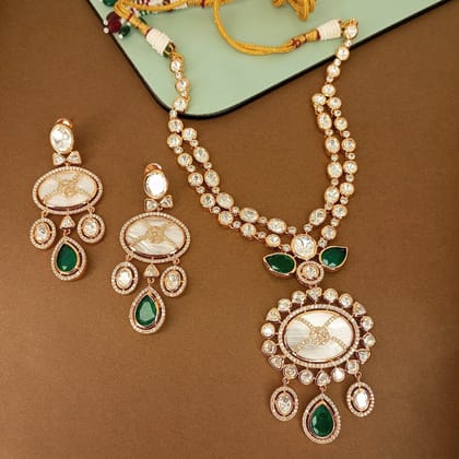 Mother of pearl (MOP), Polki with Emrald layered necklace set