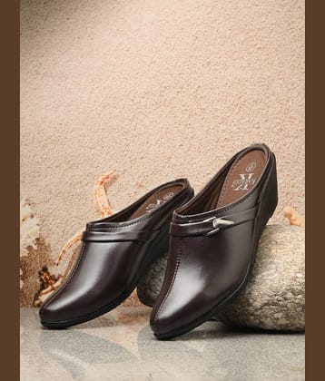 KARADDI Brown Women's Mules Heels