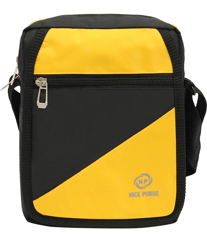 Nice Purse Black Colorblocked Messenger Bag