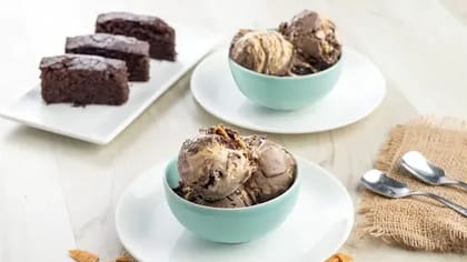 Chocolate Hazelnut Crunch Italian Gelato [1 Scoop, 65 G]
