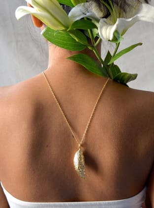 Rosa Neckpiece-22 inches
