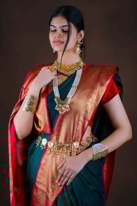 Aamira Kamarbandh (Gold Plated Silver)