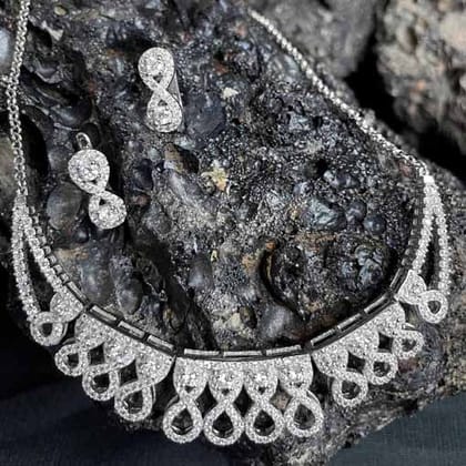 Endless Shimmering Silver Set