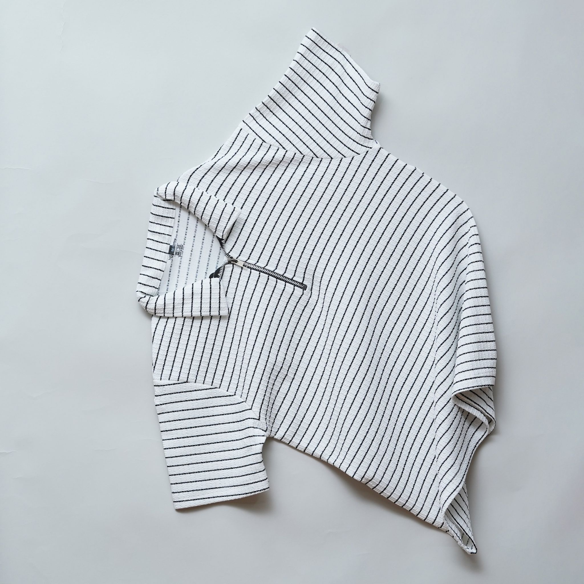Men’s Zipper T-Shirt Camelet Checks Fabric | Striped Pattern | White-M