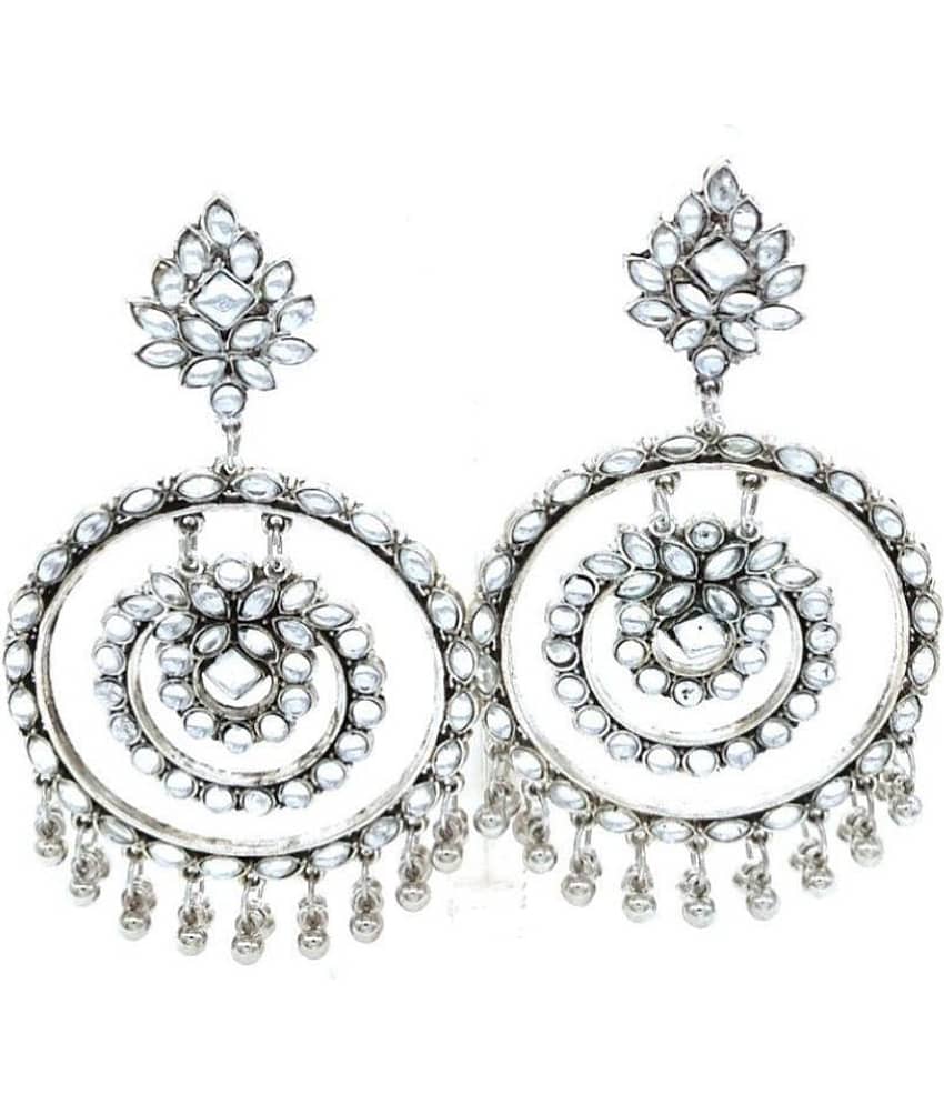PUJVI - Silver Chandelier ( Pack of 1 )