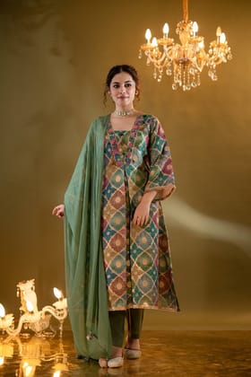 MULTICOLOUR ZARI SILK EMBROIDERED V-NECK KURTA SET.-MULTI COLOR / S