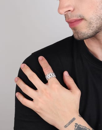 Swift Arrow Iced Out Ring (Sparkling Silver)-10-11 / Sparkling Silver