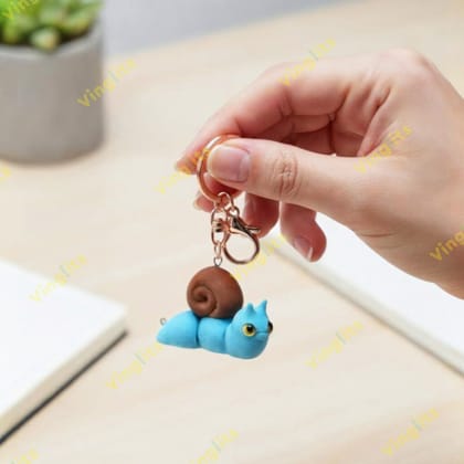 Vinglits Bugsy & Scaly 3D Printed Keychains – Articulated Animal Toys, Pocket-Friendly Keyrings, Stress Relief Desk Toys for Kids & Adults, Collectible Accessories (Snail - Slush, Medium)