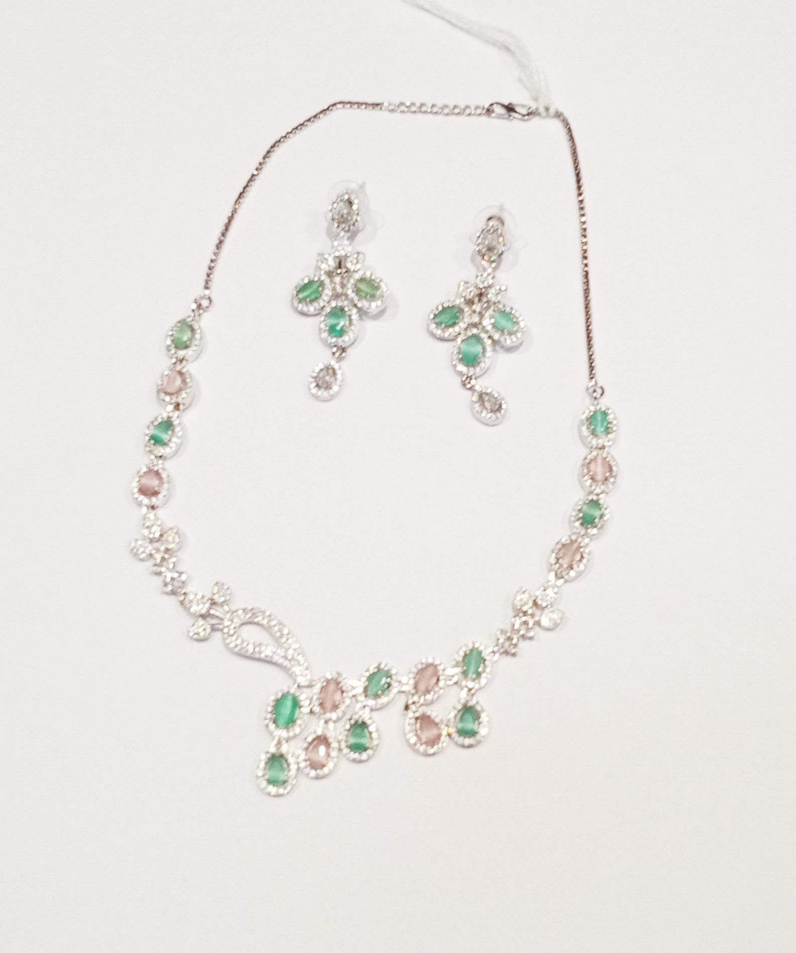 NECKLACE AD