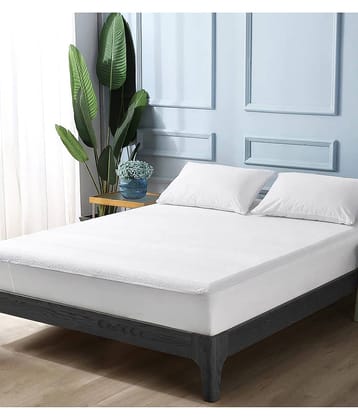 DIVINE CASA White Cotton Mattress Cover
