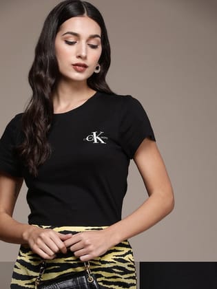 C K Women's Printed T-shirt-S