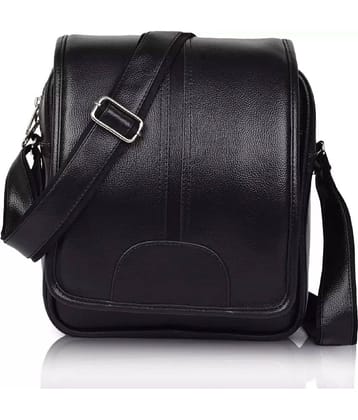 Nice Purse Black Solid Messenger Bag