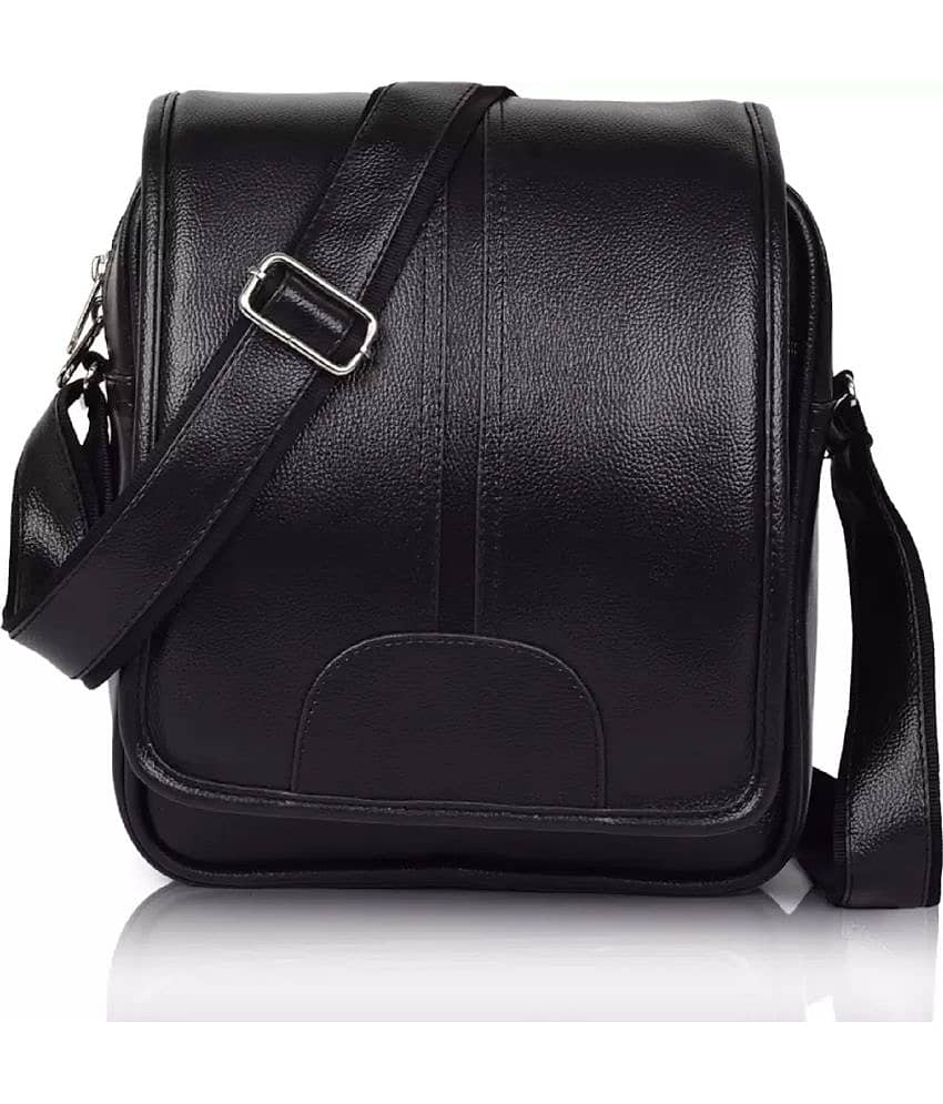 Nice Purse Black Solid Messenger Bag