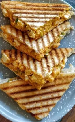 Paneer Grilled Sandwich [2 Pieces]