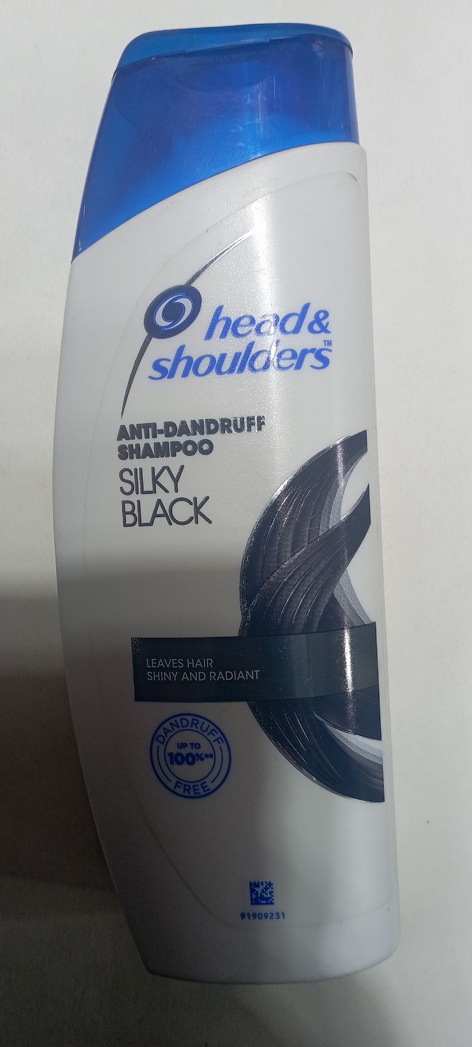 Head & shoulder anti dandruff shampoo silky black  180 ml