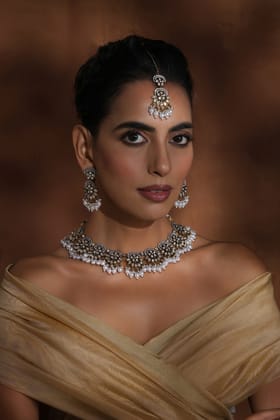 Leena White Victorian Polki Necklace Set with Maang Tikka-Victorian Polki