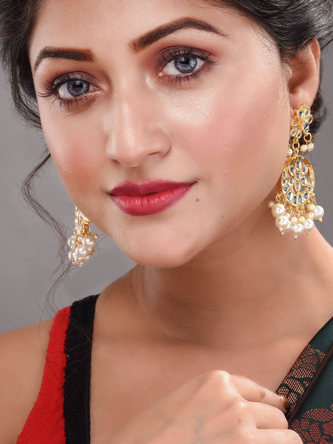 Gold Toned Kundan Studded & Pearl Beaded Circular Earrings