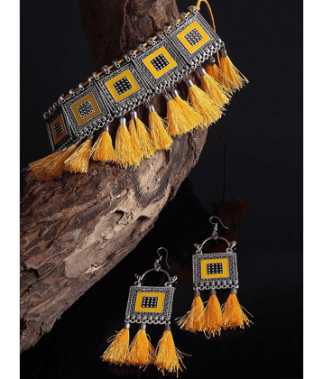 Sunhari Jewels Yellow Alloy Necklace Set ( Pack of 1 )