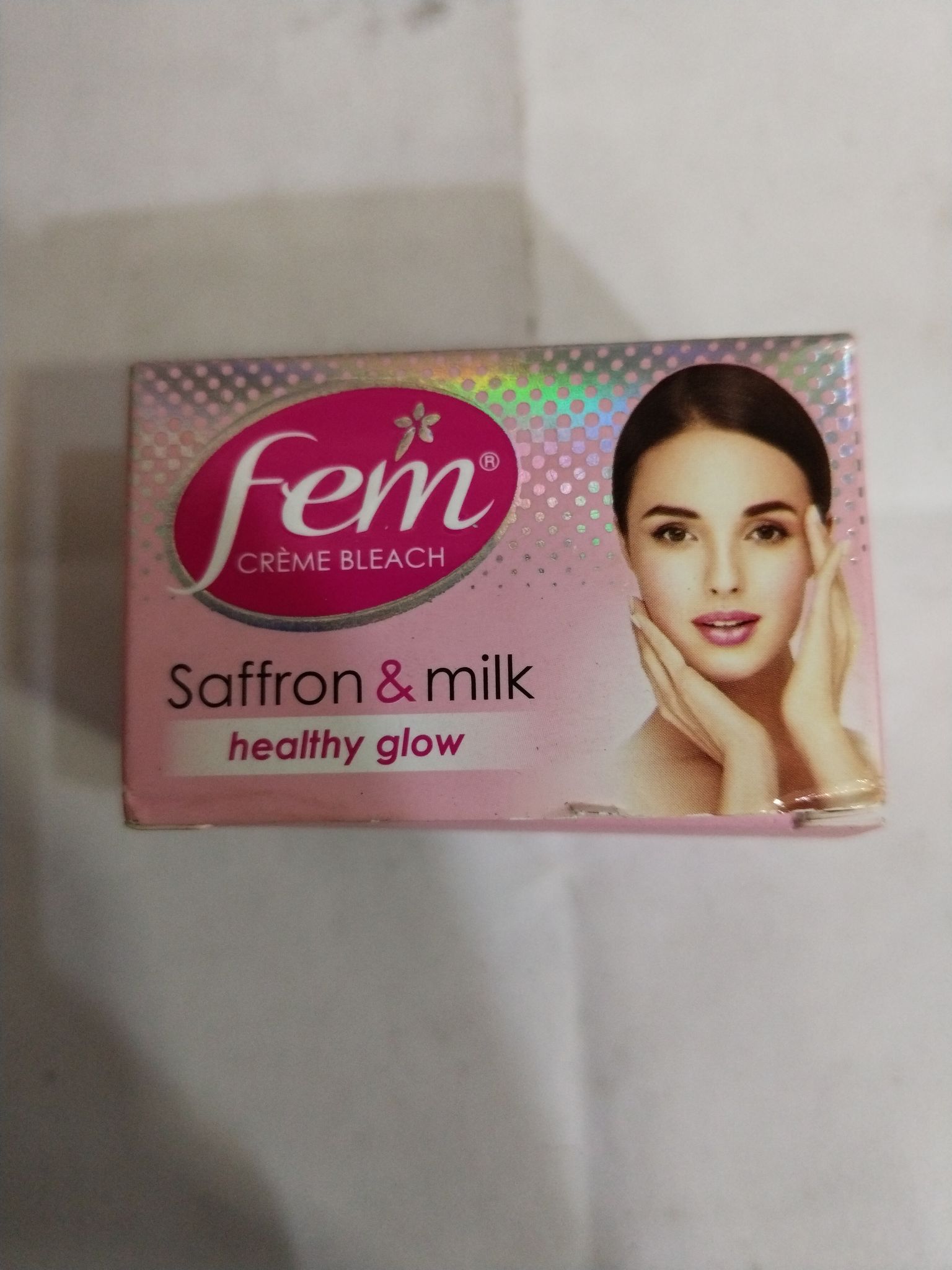 Fem Crème bleach Saffron & milk Healthy glow 