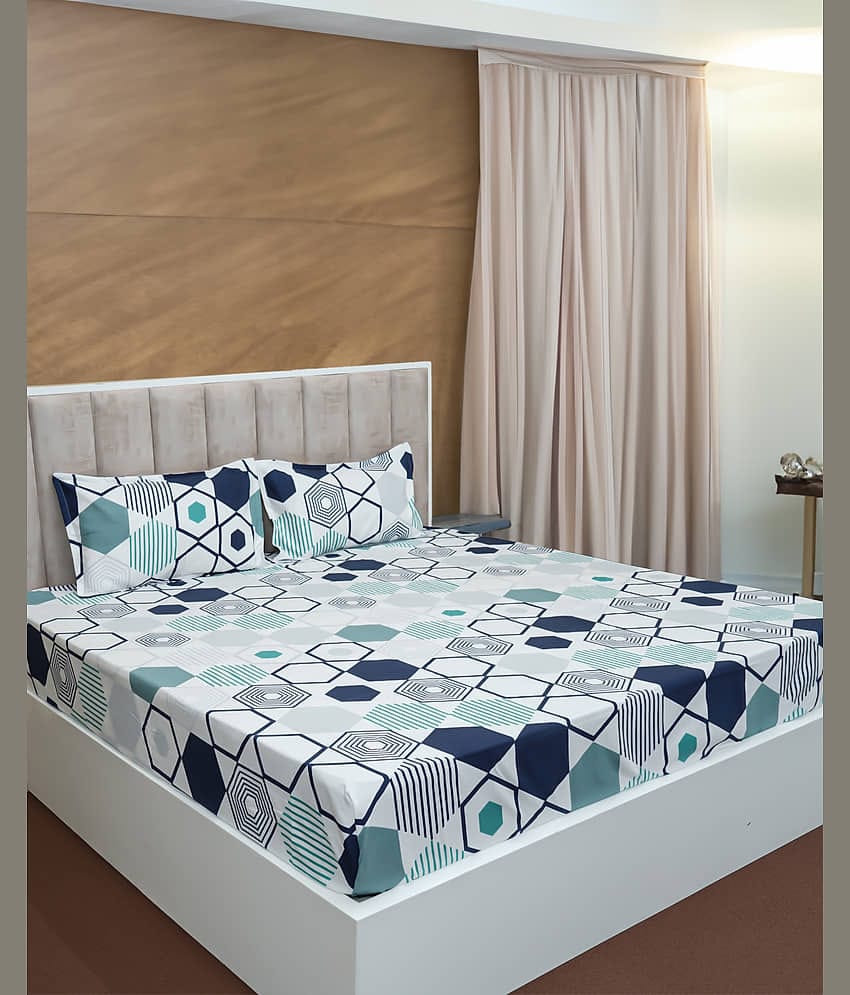 BELLA TRUE Microfiber Geometric Double Bedsheet with 2 Pillow Covers - White