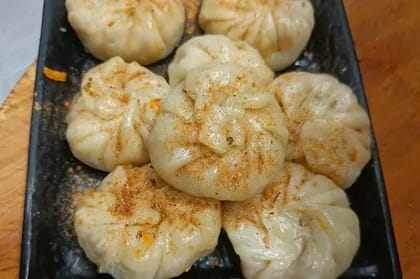 Paneer Steamed Momos [8 Pieces]