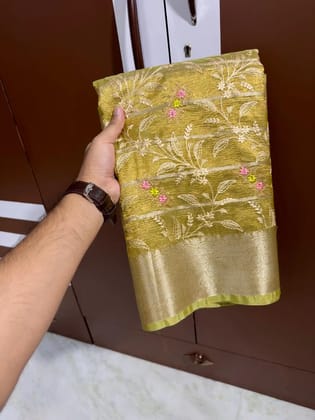 Exquisite Banarasi Soft Tissue Cursed Saree