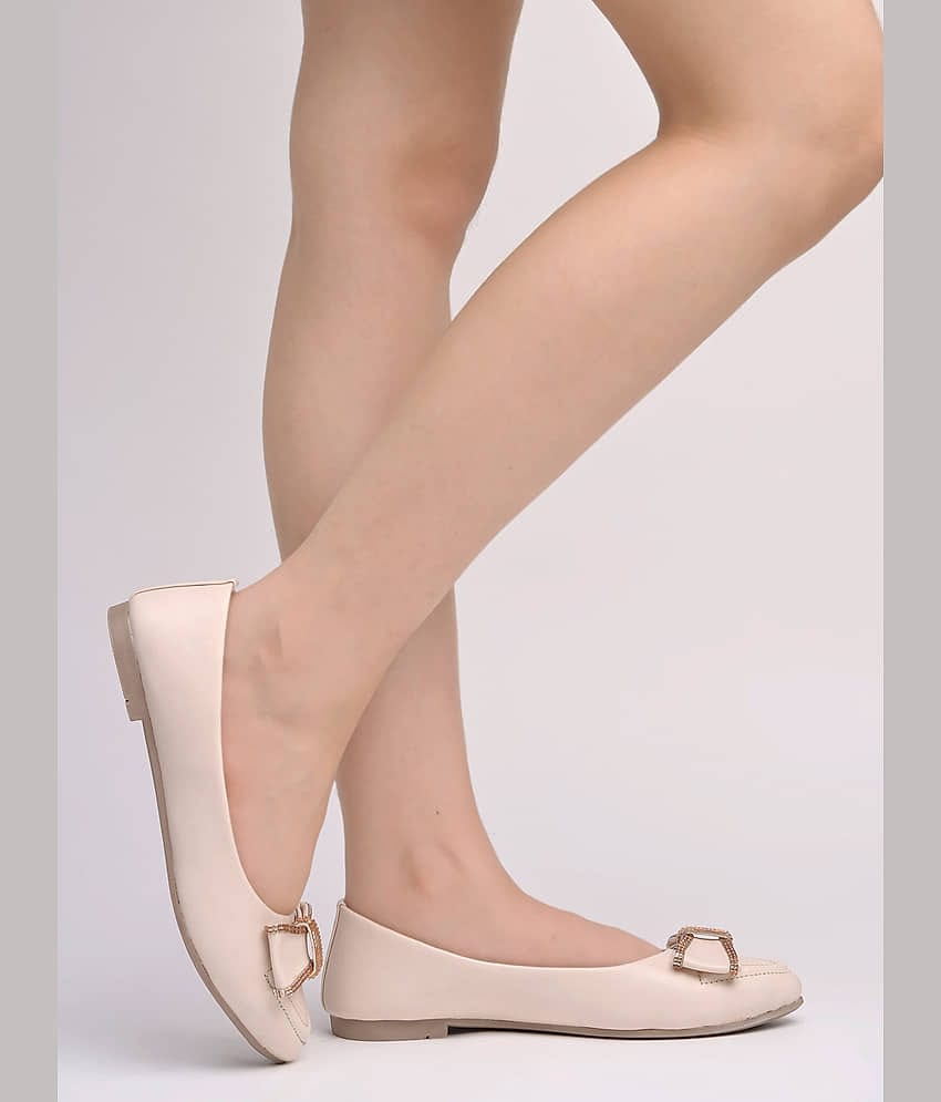 Shoetopia Pointed Toe Bow Detailed Cream Bellies For Girls