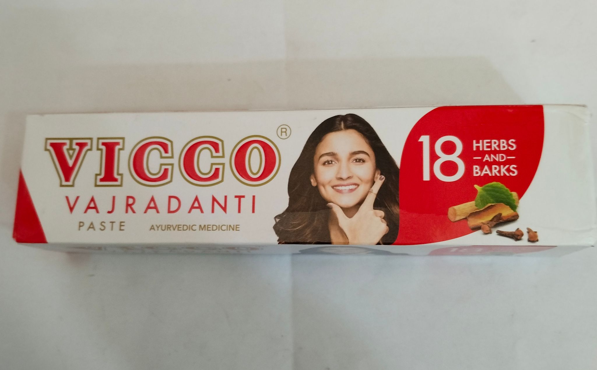 Vicco Vajradanti Ayurvedic medicine for gums and teeth 18 Herbs Barks 