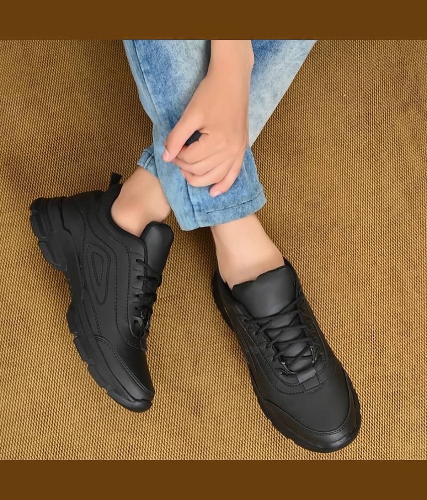 Xtoon Black Men's Outdoor Shoes