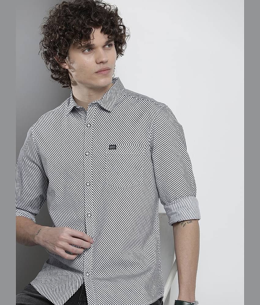 The Indian Garage Co Men Regular Fit Vertical Stripes Casual Shirt
